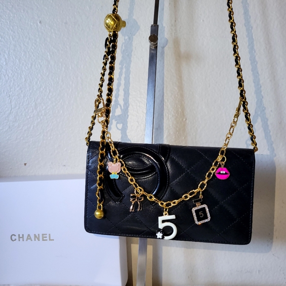 CHANEL Cambon Bifold Quilted Lambskin Long Wallet - Picture 2 of 15